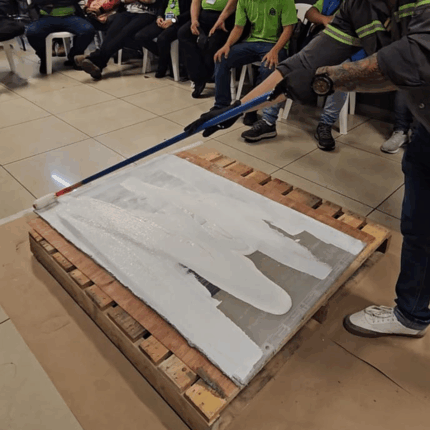 Impermabilizante híbrido que se puede aplicar en húmedo. Él único que soporta humedad en Guatemala. Premium.